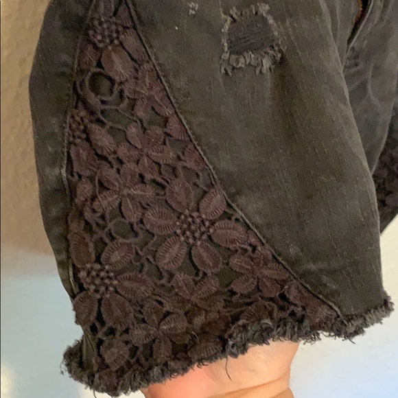 Shorts - Picture 2 of 5